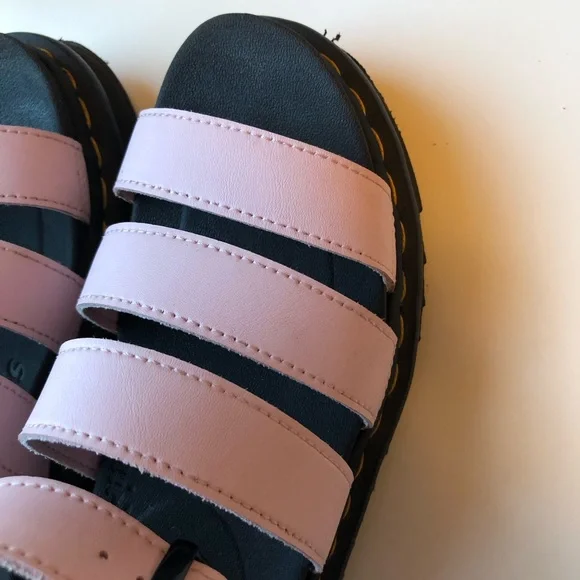 Size 6 Dr. Marten’s Blaire sandals in chalk pink - Picture 2 of 5